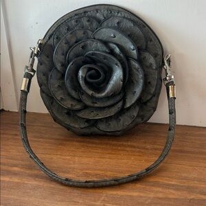 Faux Ostrich Leather Embossed Vintage Flower Petal round wristlet clutch